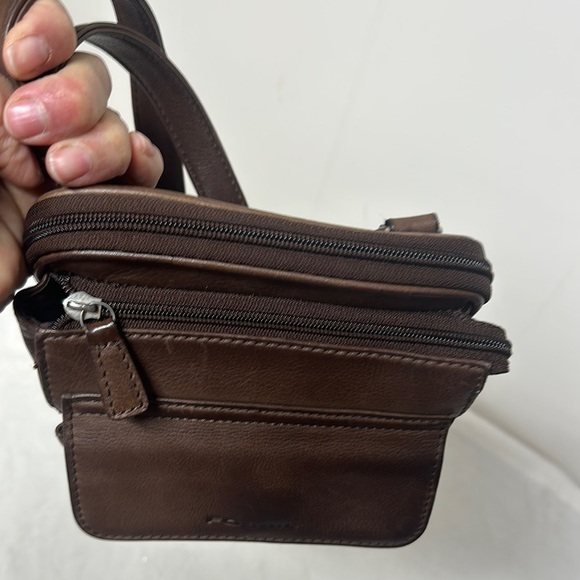 Fossil Brown Leather Crossbody Bag with Adjustable Strap - Picture 6 of 12